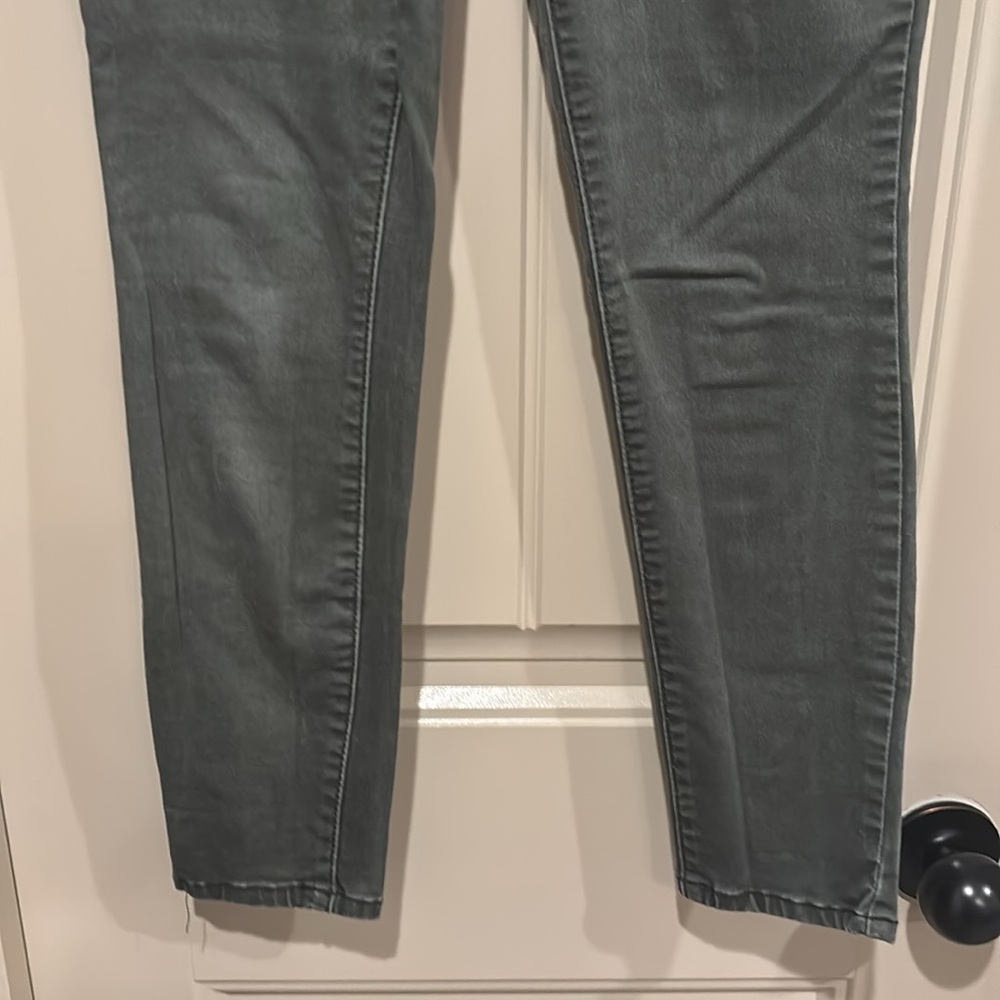 Army green high rise skinny jeans - Picture 2 of 5